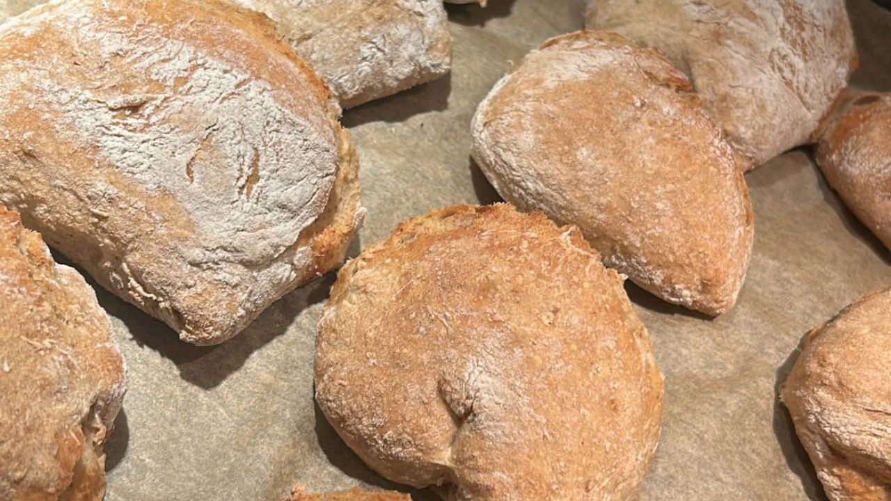 Koud gerezen broodjes