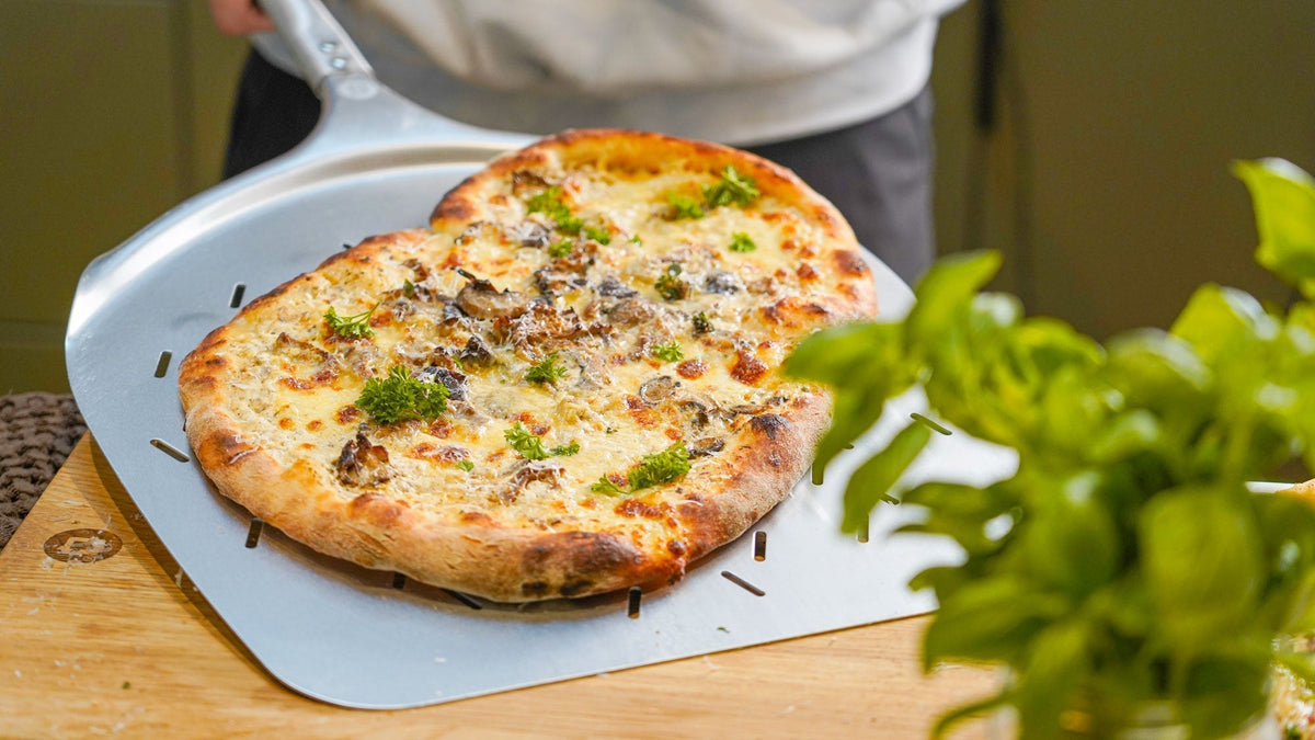 Truffelpizza met paddenstoelen