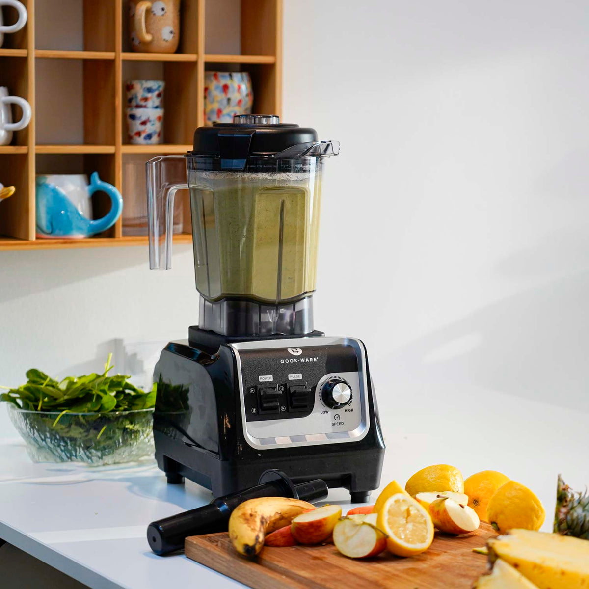Qookware-blender met groene smoothie
