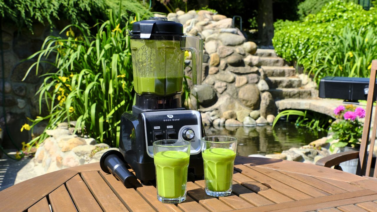 Ontdek eenvoudige tips om met de juiste techniek en blender een romigere smoothie te maken.