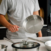 ChefGrade koekenpan 24 cm van roestvrij staal – detailfoto van Qookware
